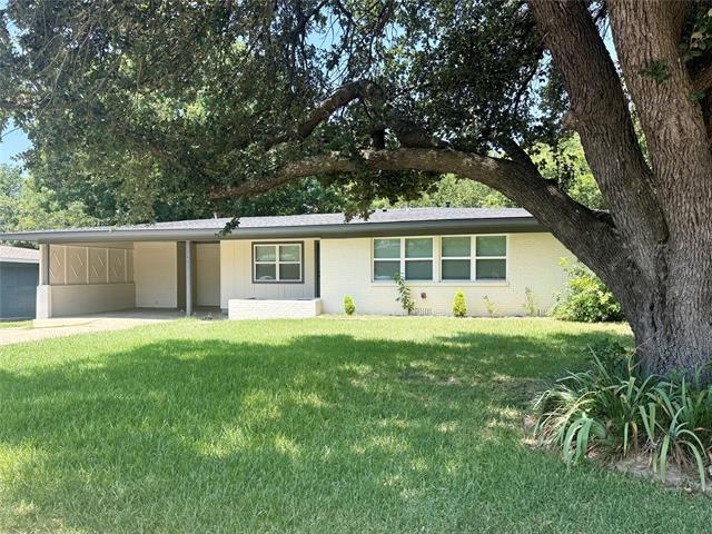 Building Photo - 1411 W Shields Dr