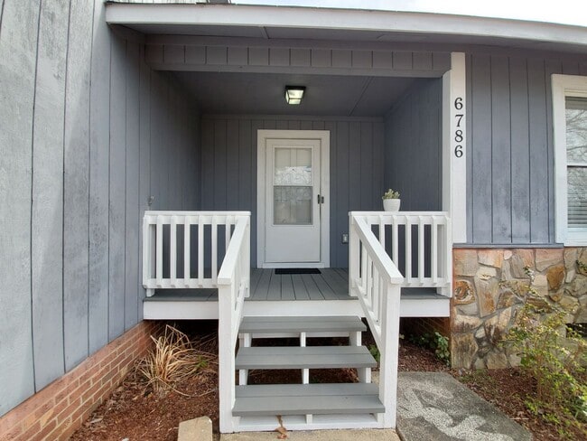 Building Photo - 6786 Candlewood Dr