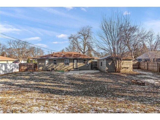 Building Photo - 7616 Xerxes Ave S