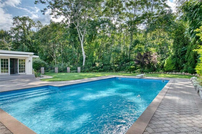 Building Photo - 11003 Main Rd