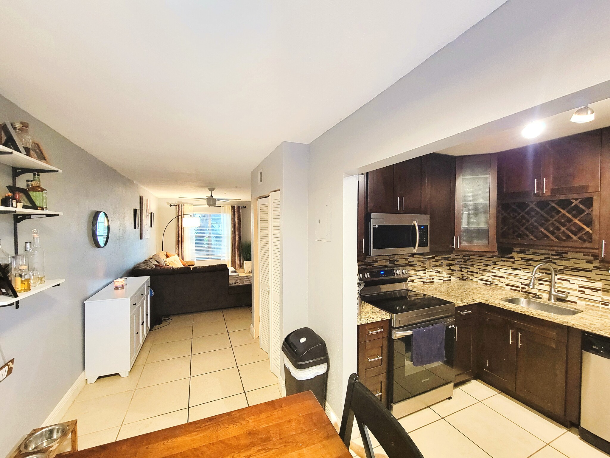 Building Photo - 4617 NW 9th Dr