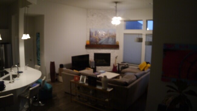 Building Photo - Natale ct