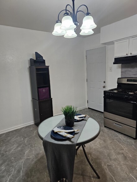 Building Photo - 4011 Happy Canyon Dr