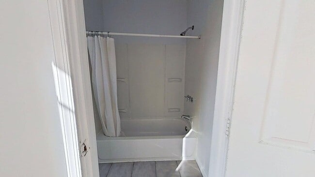 Building Photo - 1234-40 Rising Sun Ave