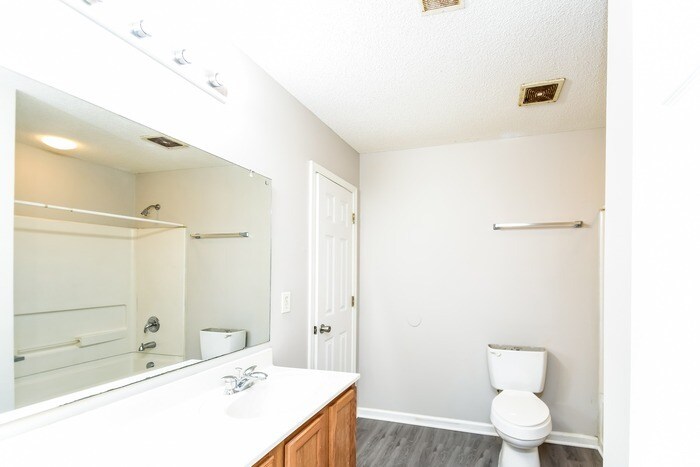 Building Photo - 516 Heron Glen Dr