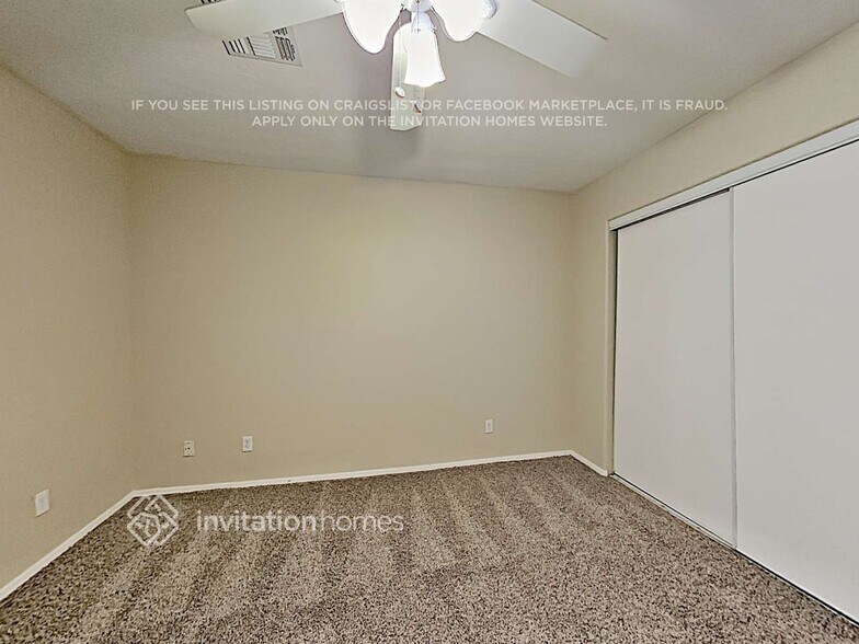 Building Photo - 3001 E Danbury Rd