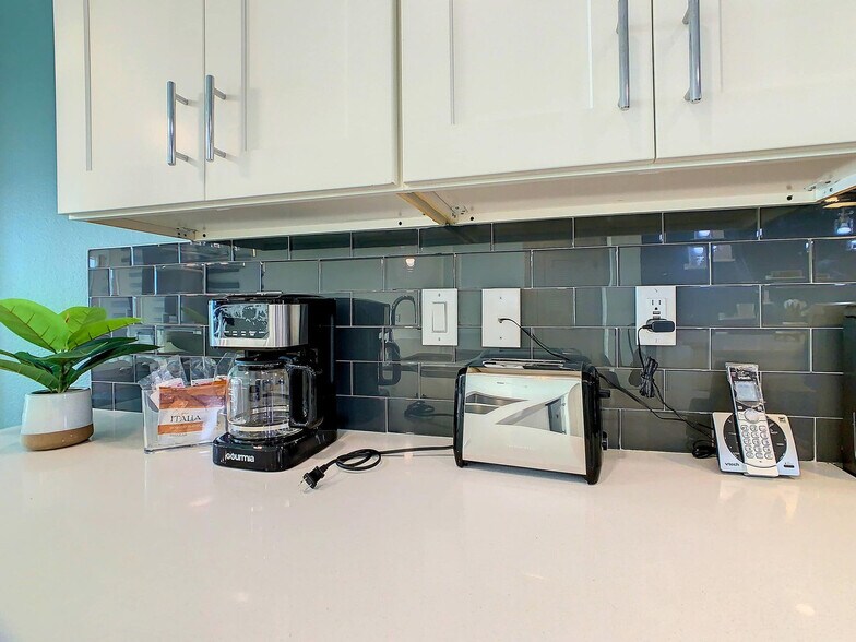 Building Photo - 3131 Paradox Cir