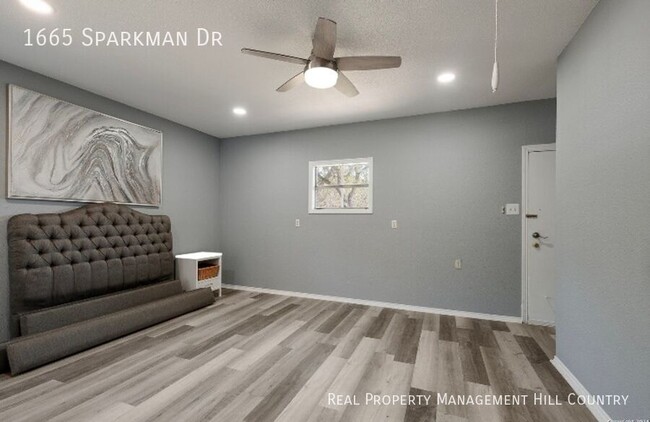 Building Photo - 1665 Sparkman Dr