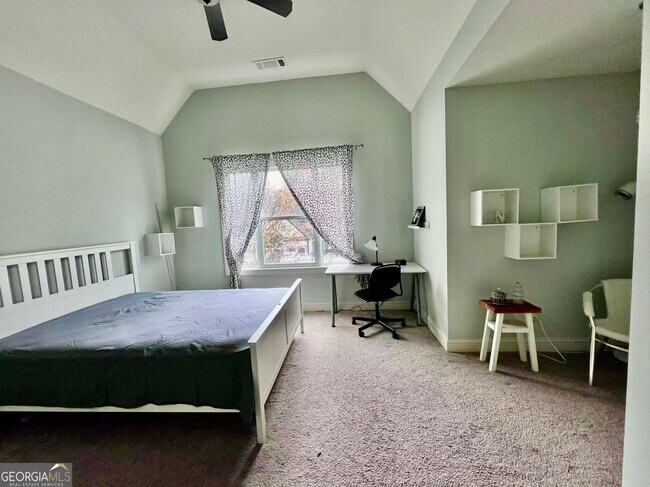 Building Photo - 303 Evesham Ave