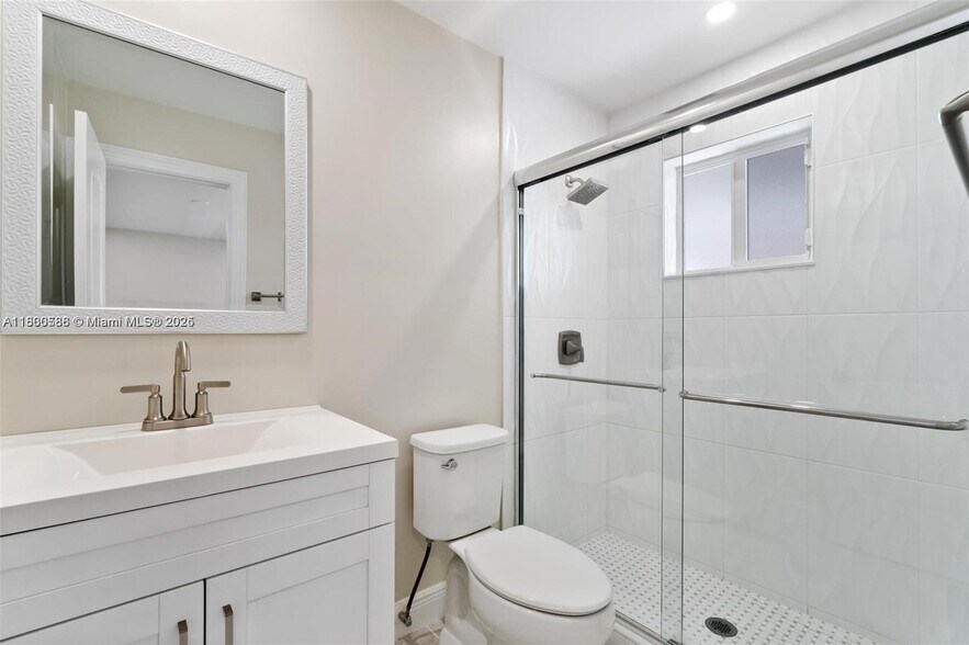 Building Photo - 330 W 74th Pl