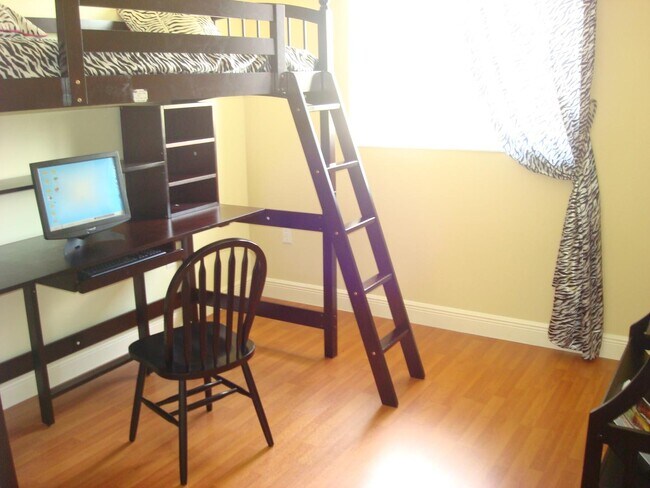 Building Photo - 17948 NW 59th Ave