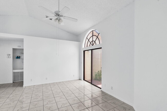 Building Photo - 12382 Pleasant Green Way
