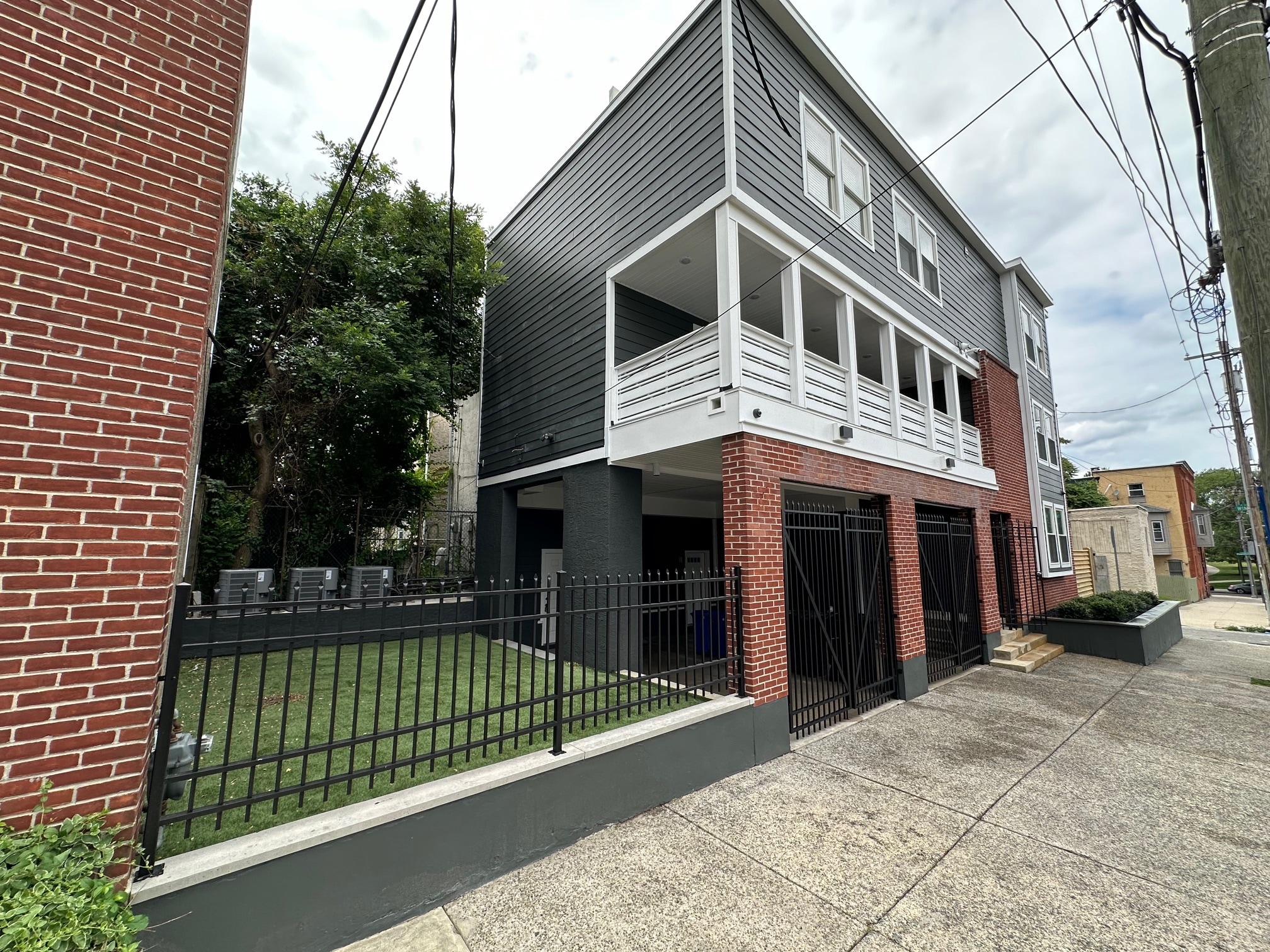 Building Photo - 256 N 32nd St