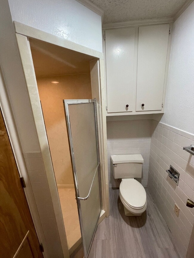 Building Photo - Beautiful Large Home with Basement