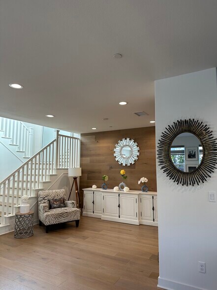 Building Photo - 8005 Chalet Ln