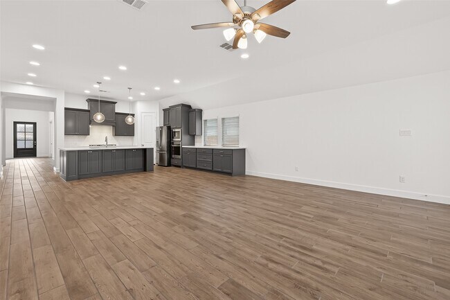 Building Photo - 1132 Beals Crk St