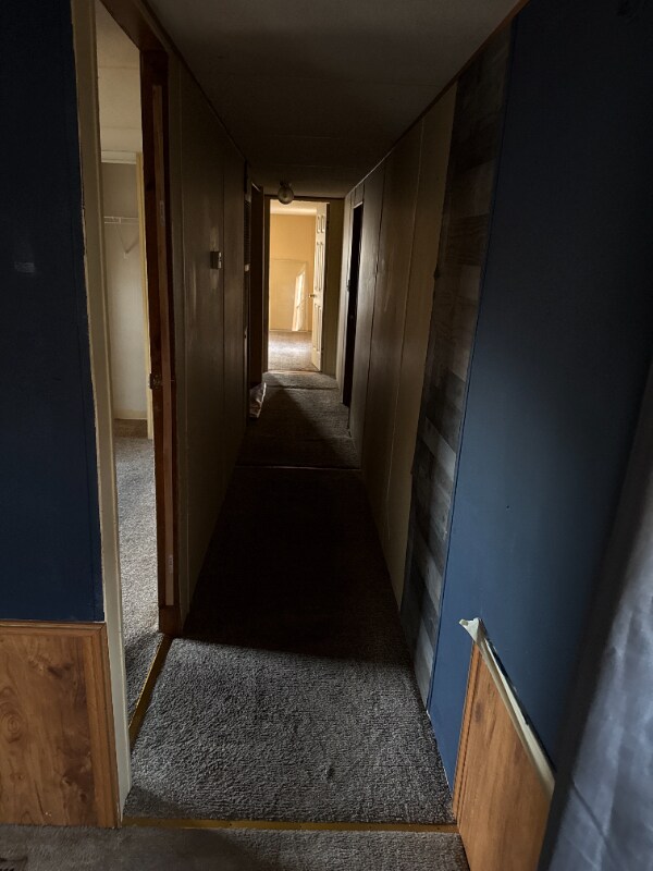 Building Photo - 722 N Linn St