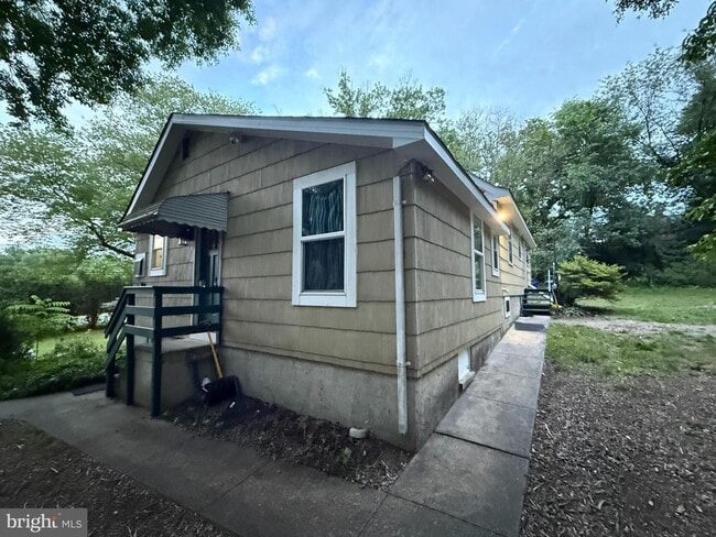 Building Photo - 6650 Montgomery Rd