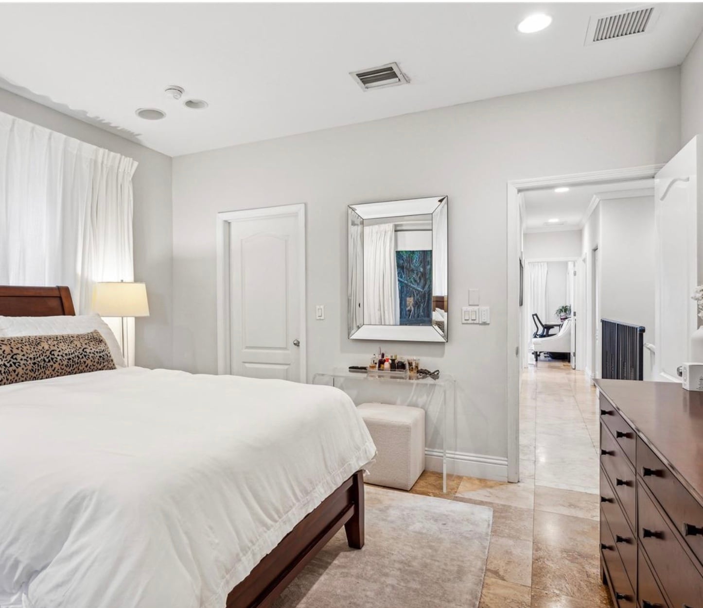 Building Photo - 3168 Ohio St