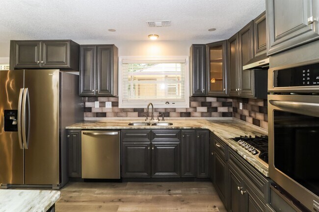 Building Photo - 5707 Heartwood Dr