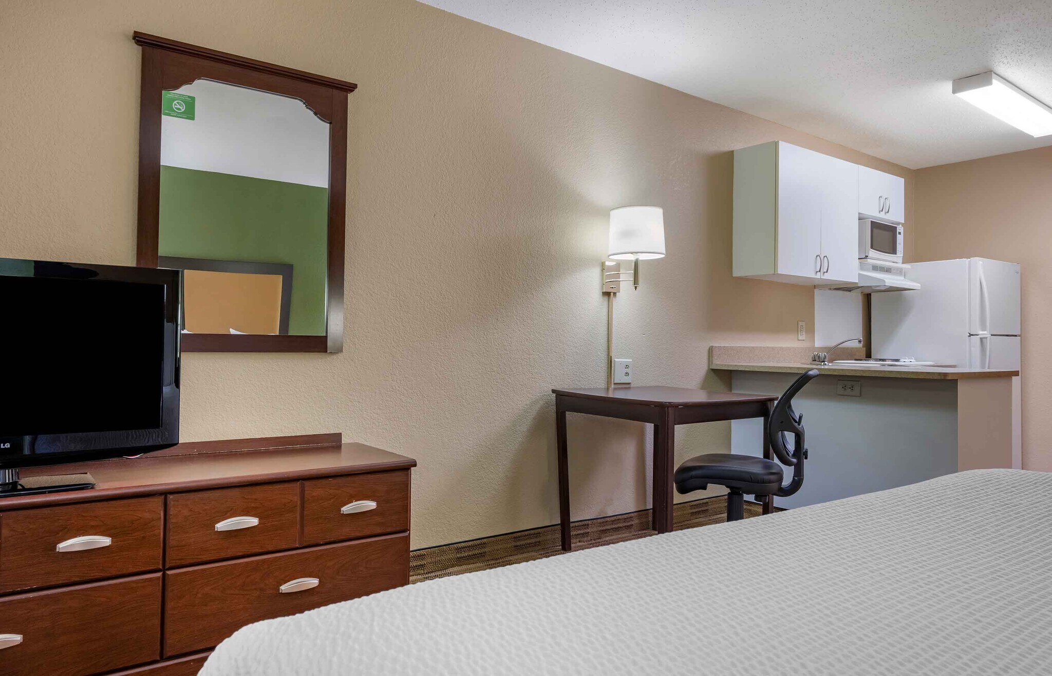 Building Photo - Furnished Studio-Pittsburgh - West Mifflin