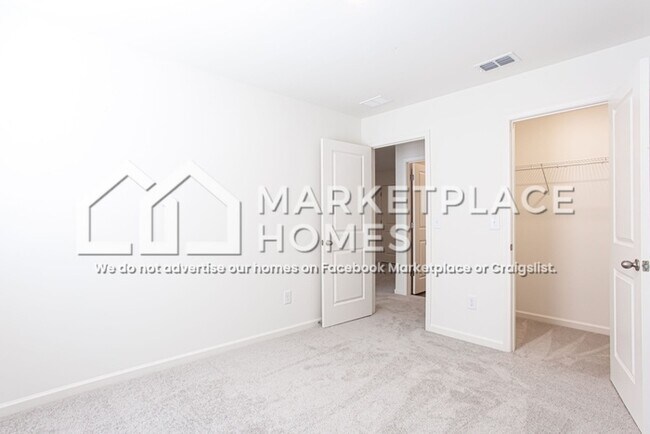 Building Photo - 144 Bandimere Pkwy