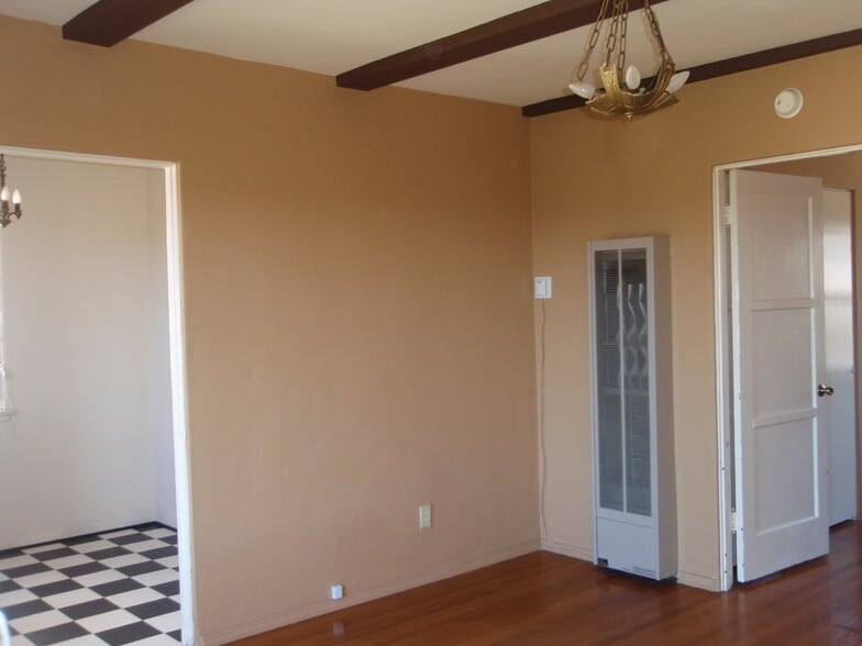 Building Photo - 3919 Arizona St