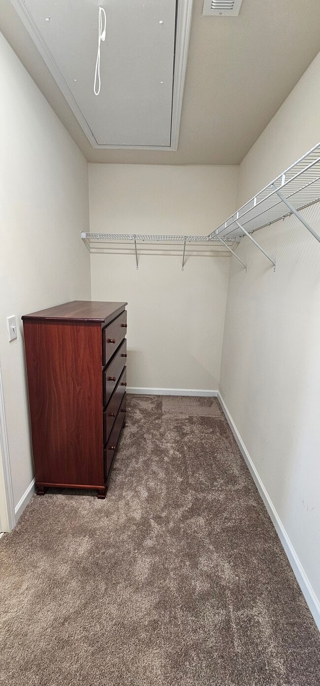 Building Photo - 1044 Crest Oak Ln