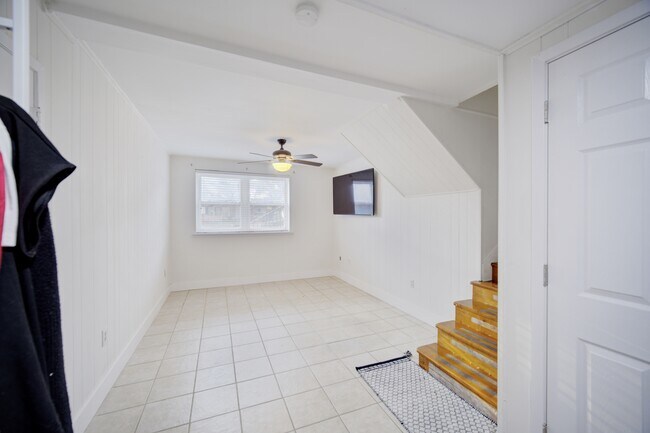 Building Photo - 1024 Juniper Ave