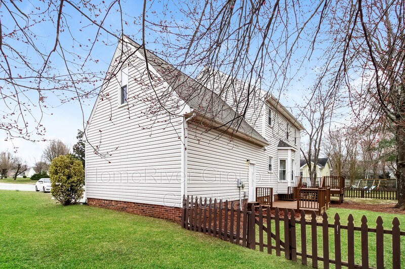 Building Photo - 2303 Bayleaf Ct