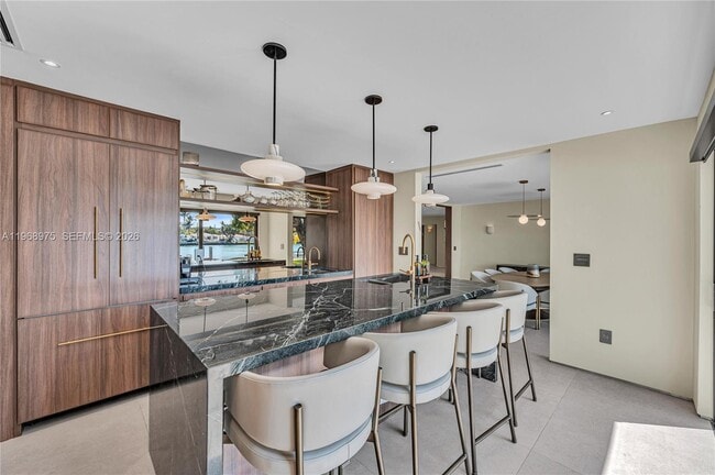 Building Photo - 1170 S Biscayne Point Rd