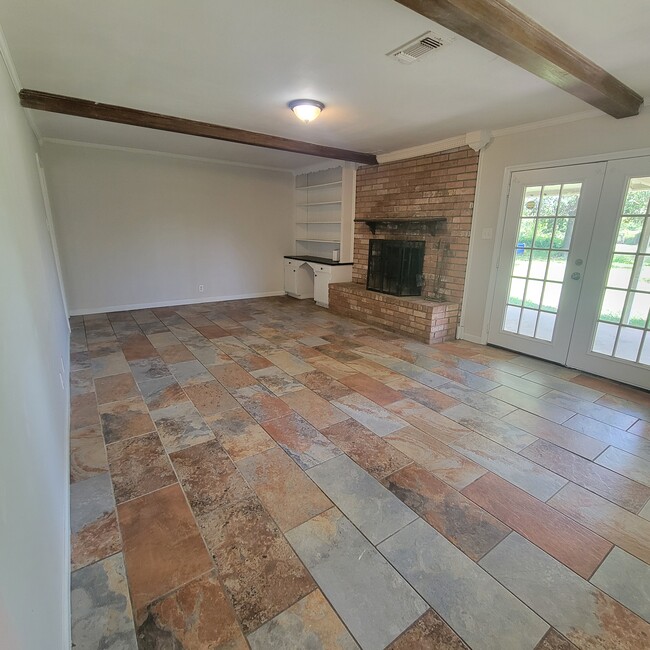 Building Photo - 38 Fair Oaks Cir