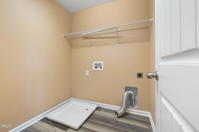 Building Photo - 7603 Weathered Oak Way