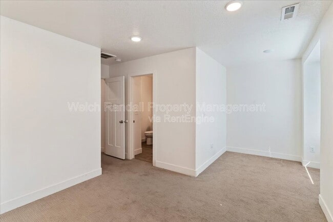 Building Photo - 1173 Shady Brook Ln S
