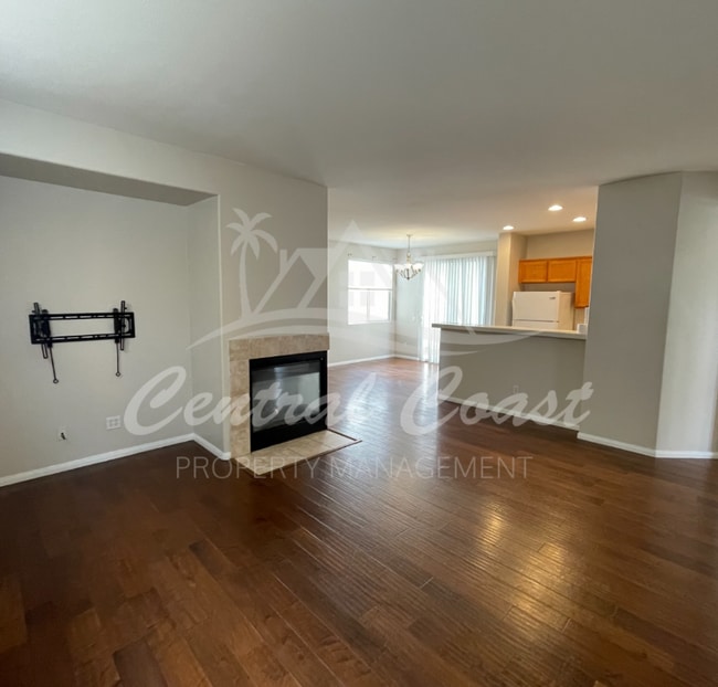 Building Photo - 2235 Nightshade Ln
