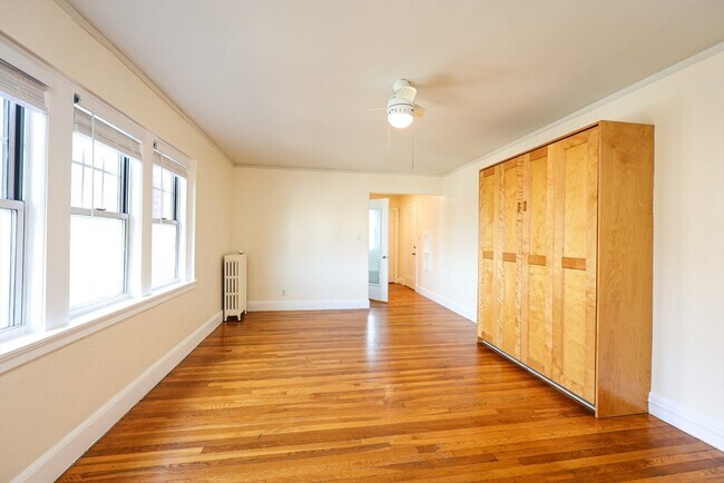 Building Photo - 195 Thomas Burgin Pkwy