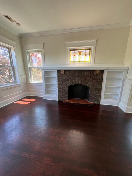 Building Photo - 1828 S 58th Ave