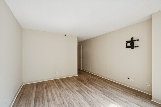 Building Photo - 440 N Wabash Ave
