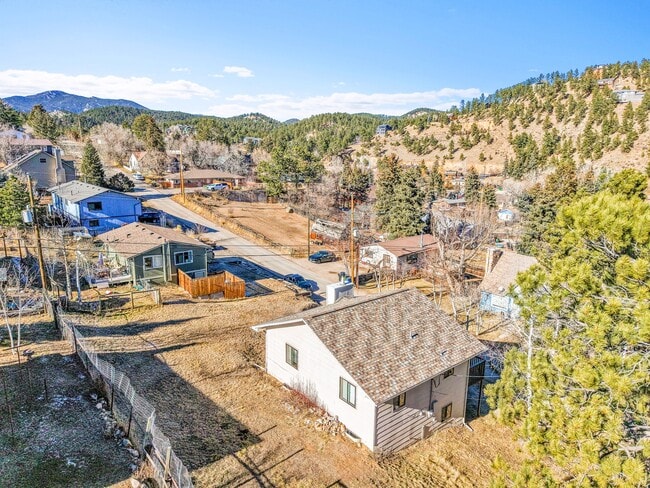 Building Photo - 26172 Center Dr