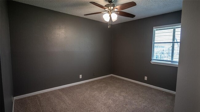 Building Photo - 10606 Topperwein Dr
