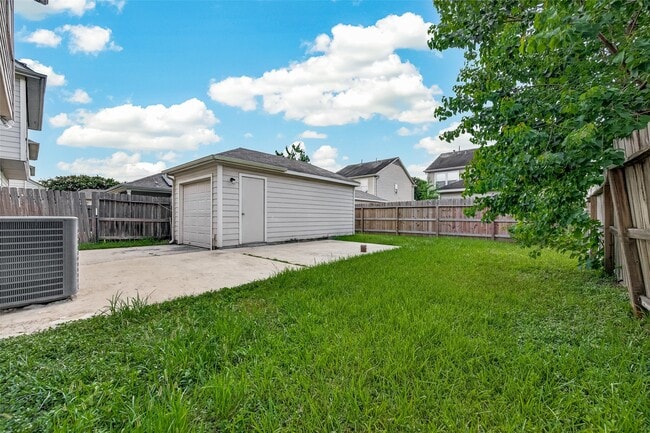 Building Photo - 18915 S Lyford Dr