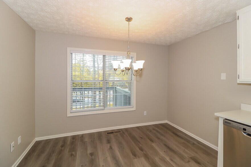 Building Photo - 4022 Paloverde Dr