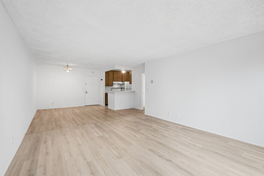 Building Photo - 7742 Redlands St