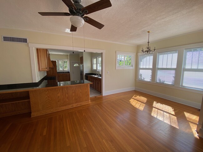 Building Photo - 1529 Palmetto St