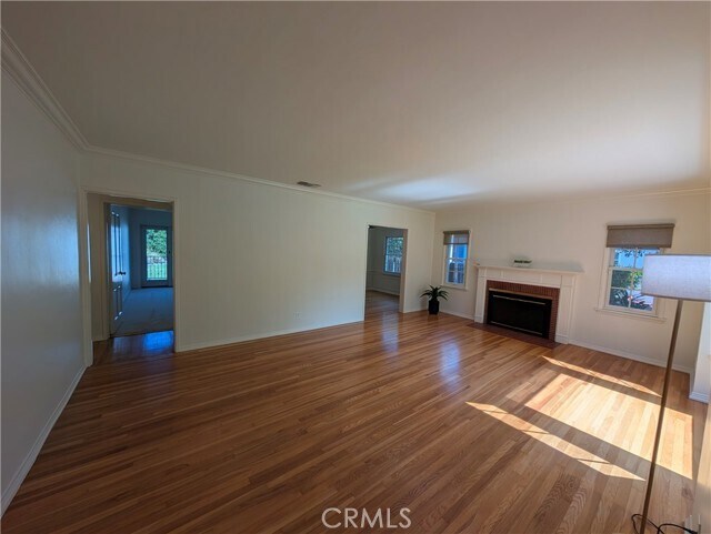 Building Photo - 582 N Sunnyslope Ave