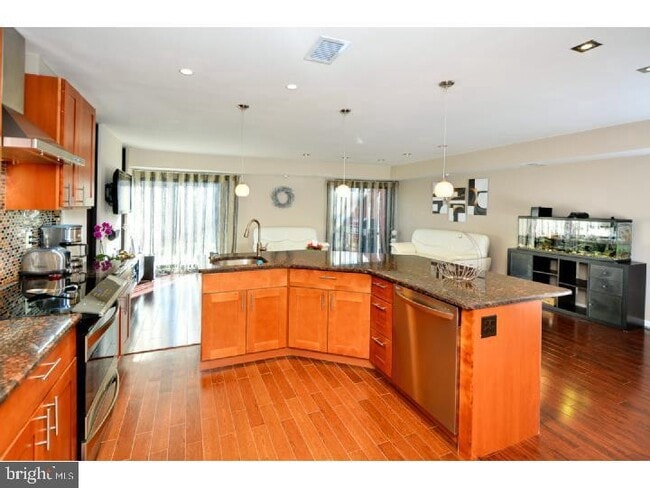 Building Photo - 1804 Worthington Dr