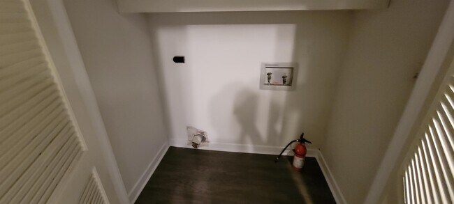 Building Photo - 1055 Quinn St