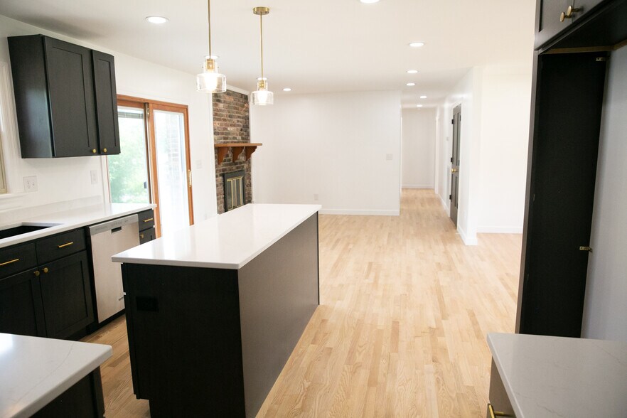 Building Photo - 200 Sewanee Cir