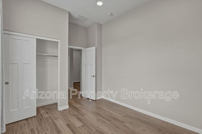 Building Photo - 2747 S Wildrose