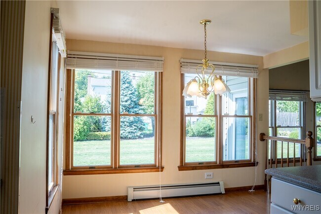 Building Photo - 102 Brooklane Dr